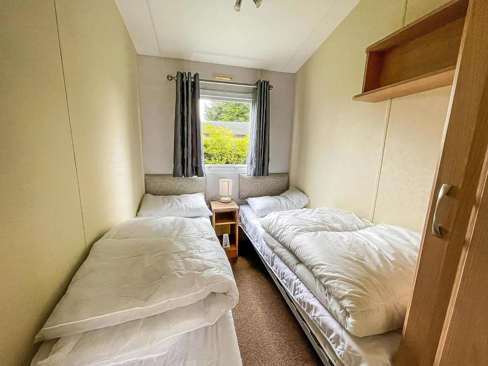 Great Caravan At Breydon Water Holiday Park, Ref 10086B Belton with Browston Kültér fotó